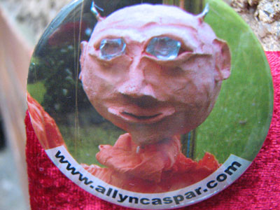 Button mit Oberhauptmarionette